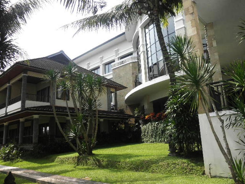 The Oxalis Regency Hotel Magelang Exterior photo