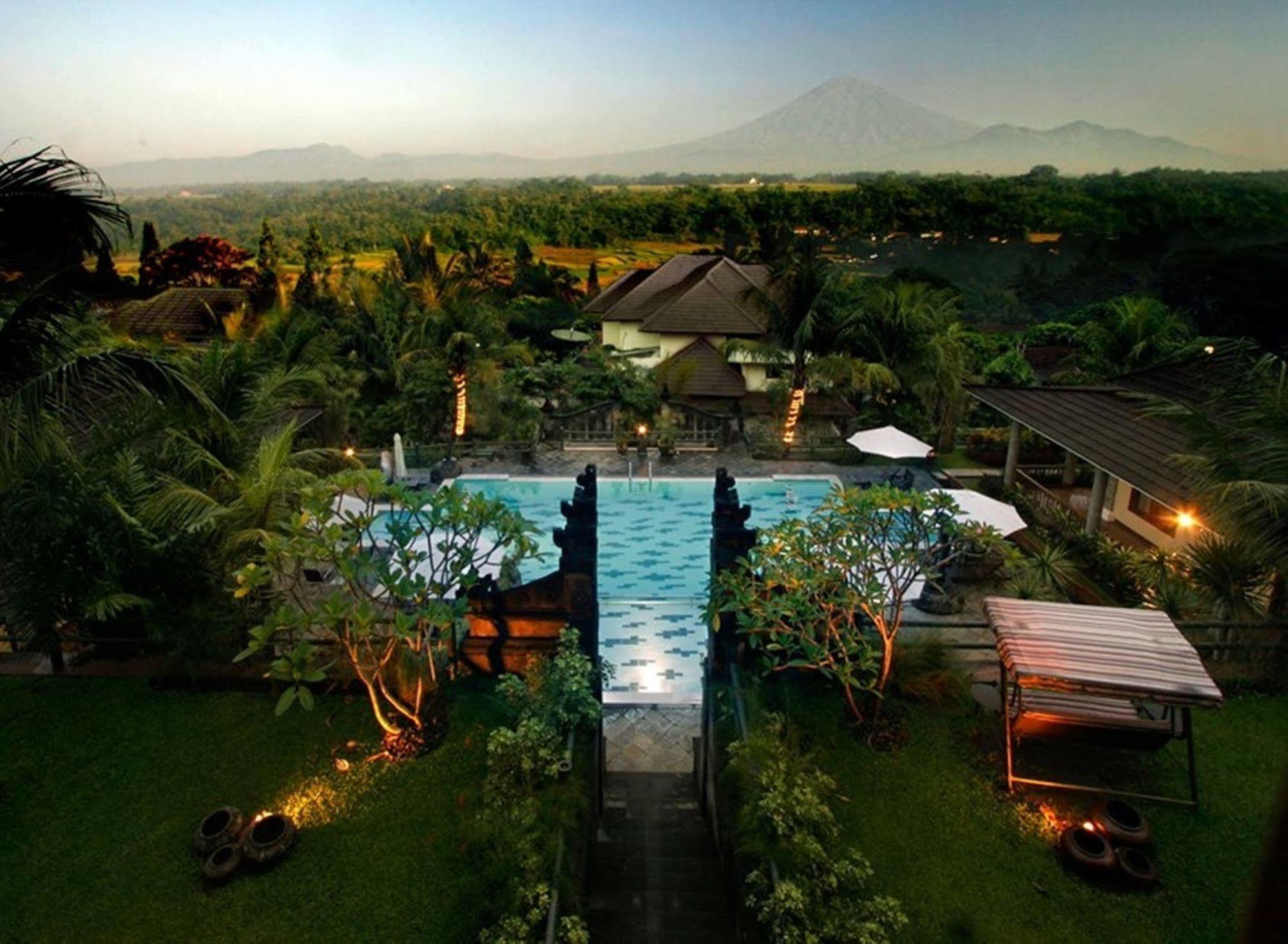 The Oxalis Regency Hotel Magelang Exterior photo
