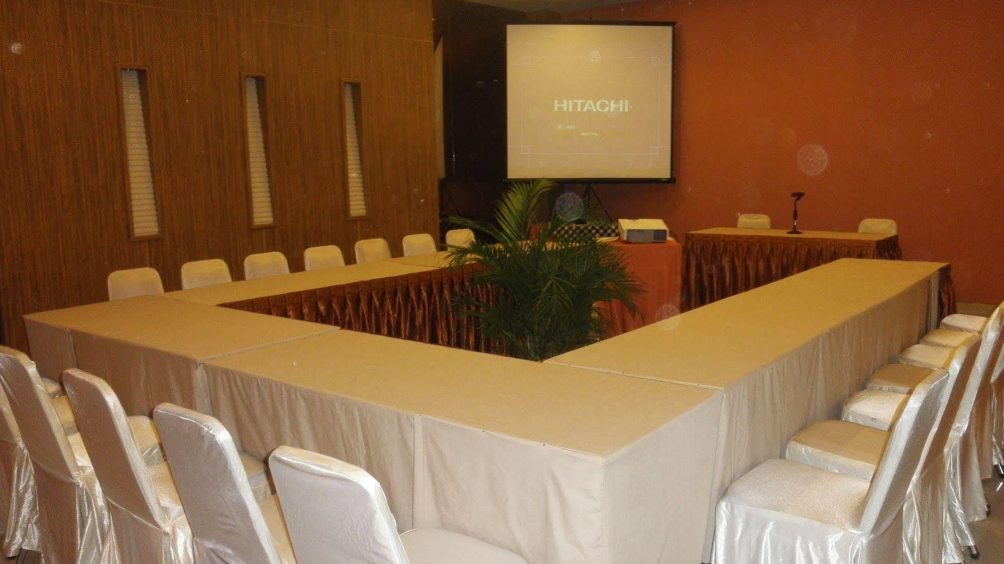 The Oxalis Regency Hotel Magelang Exterior photo